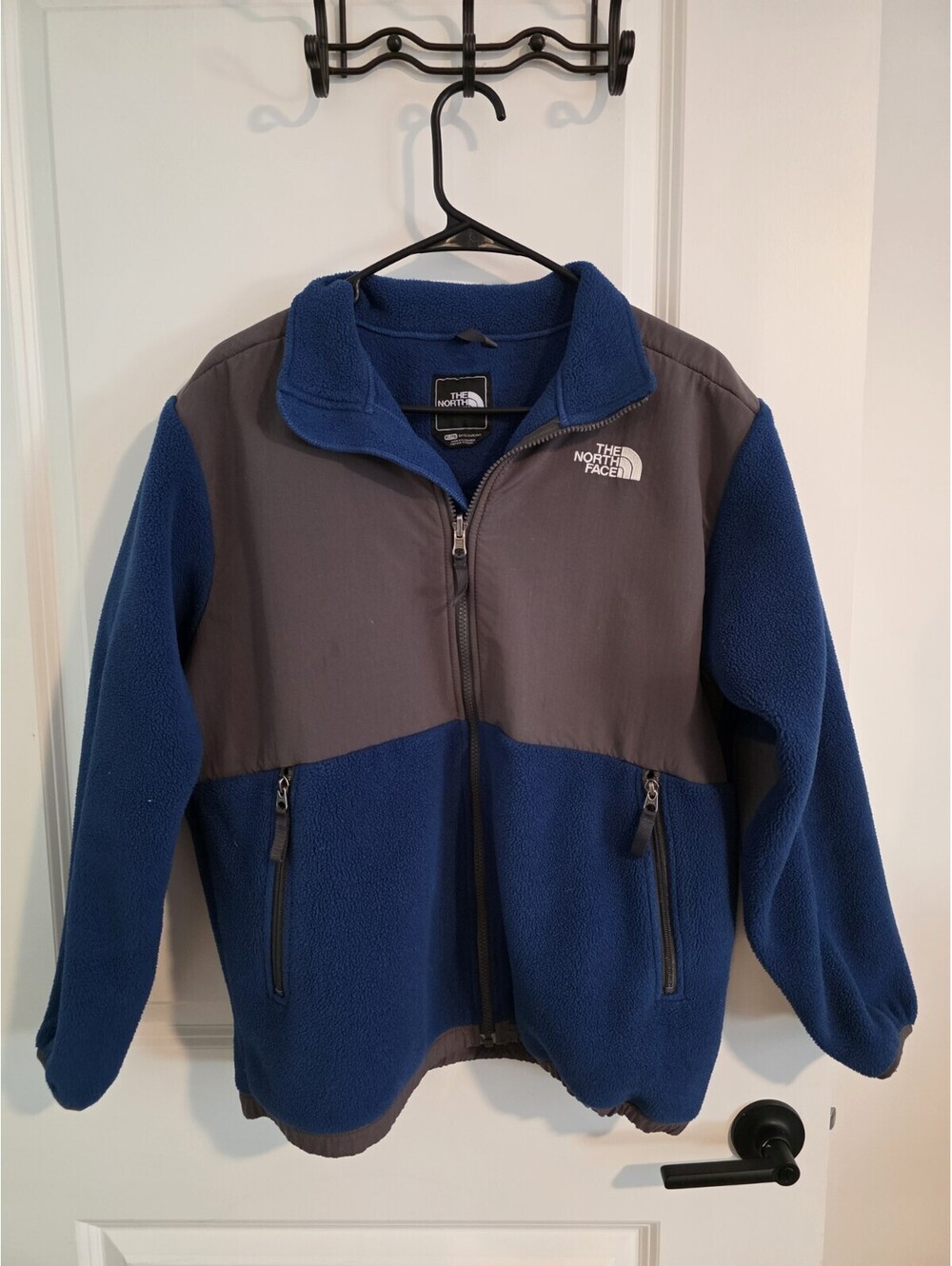 Boys North Face Jacket Size XL Blue/Gray Full Zip Fleece